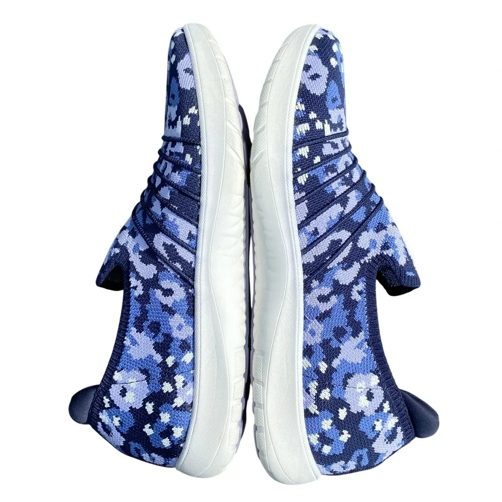 Clarks Cloudsteppers Womens Adella Step Slip On Sneakers 8.5W Blue Camo Comfort